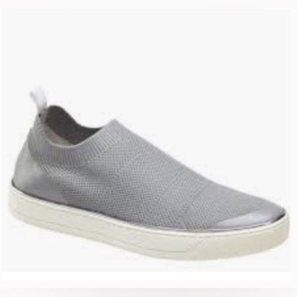 𝅺JOHNSTON & Murphy Ember slip ons - Picture 1 of 9